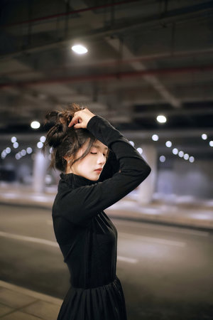 疯了吧，你怎么又在跟邪神谈恋爱