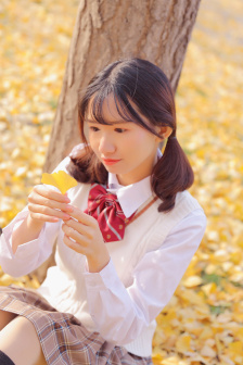 被圣女养大的不死生物