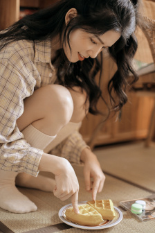 这个明星很异常