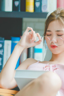 末世后小可怜她又装起来了