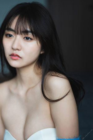 新婚夜，老婆把我当成野男人替身